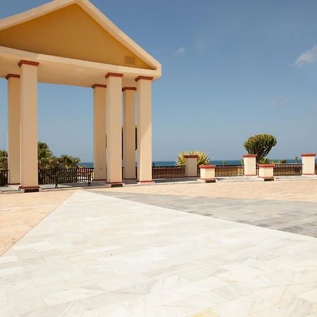 Romana Playa Studio Elviria マルベーリャ エクステリア 写真